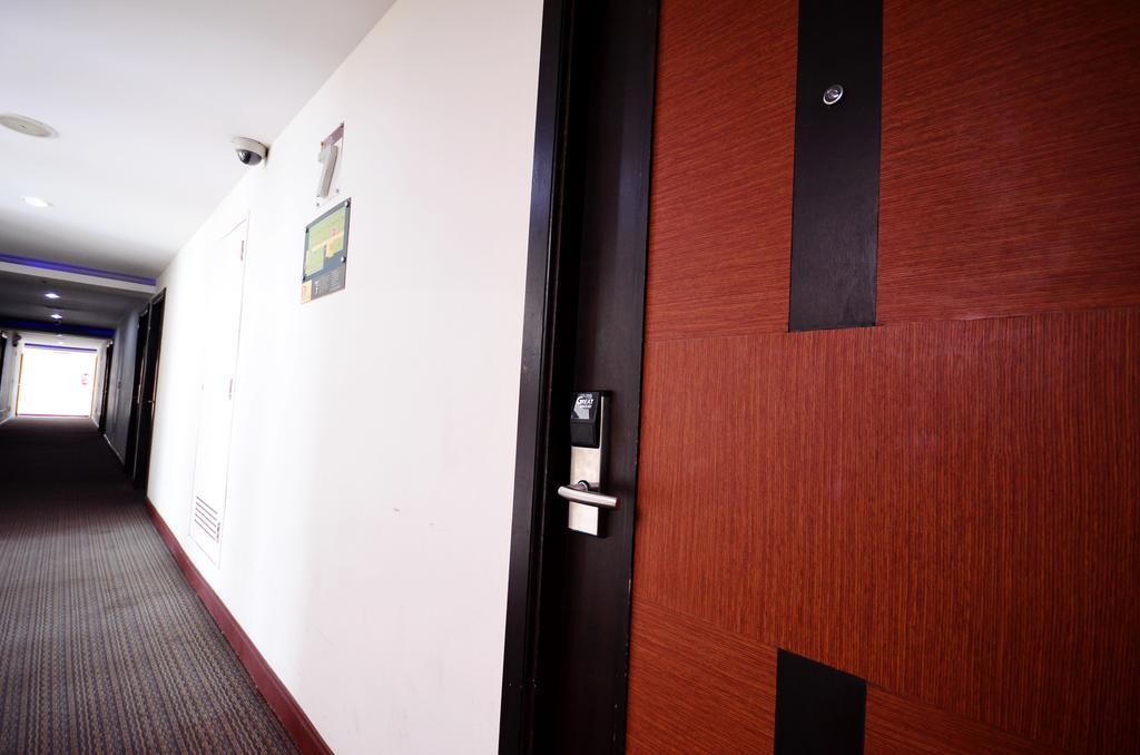 Pb Grand Hotel Hat Yai Exterior foto